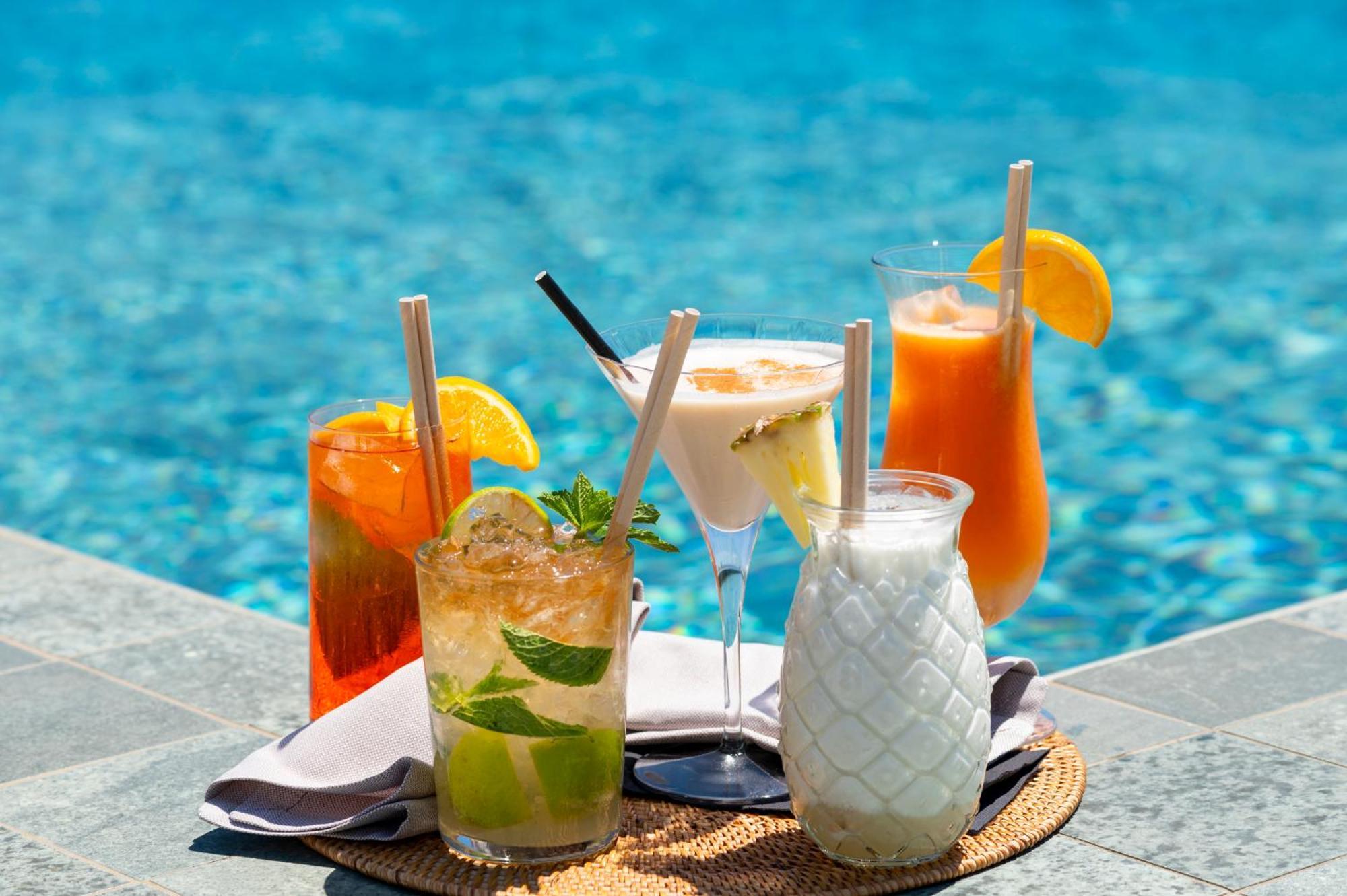 Atzavara Hotel & Spa Santa Susanna Zewnętrze zdjęcie A selection of cocktails